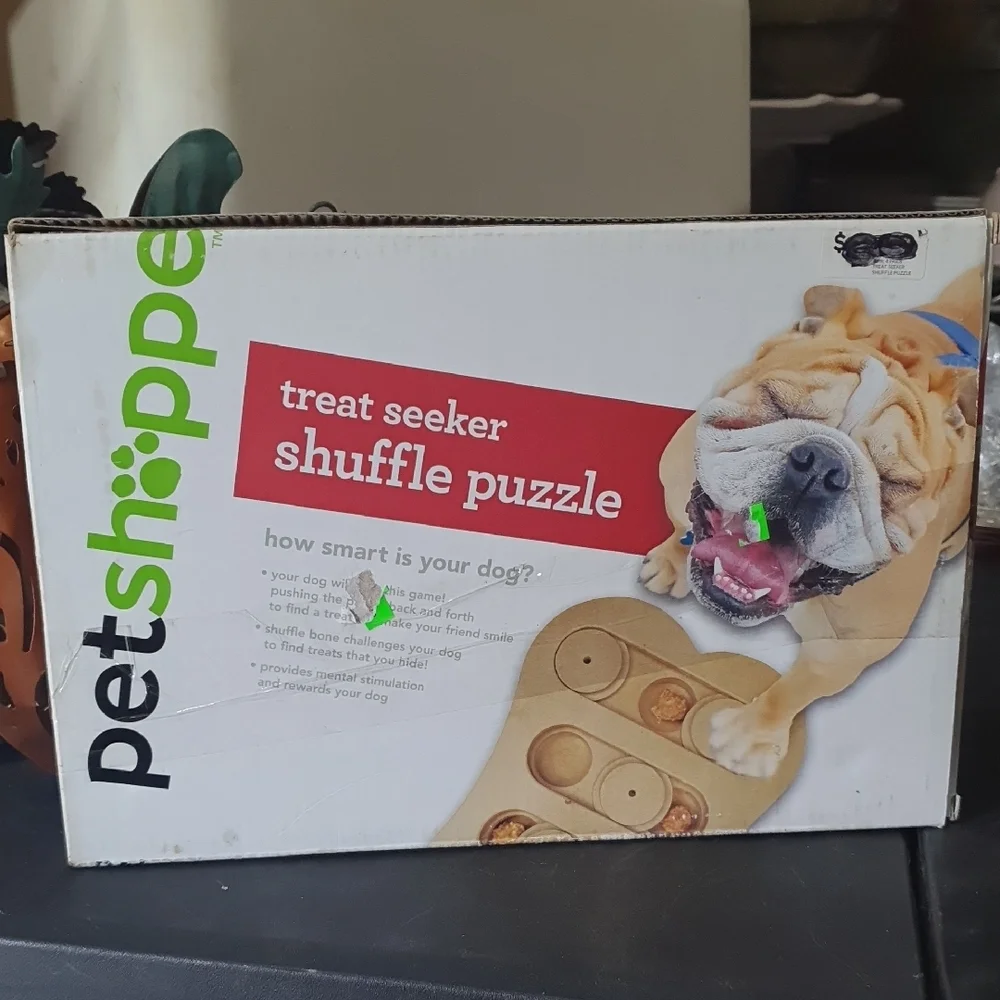💜 Treat Seeker Shuffle Puzzle Dog Toy
